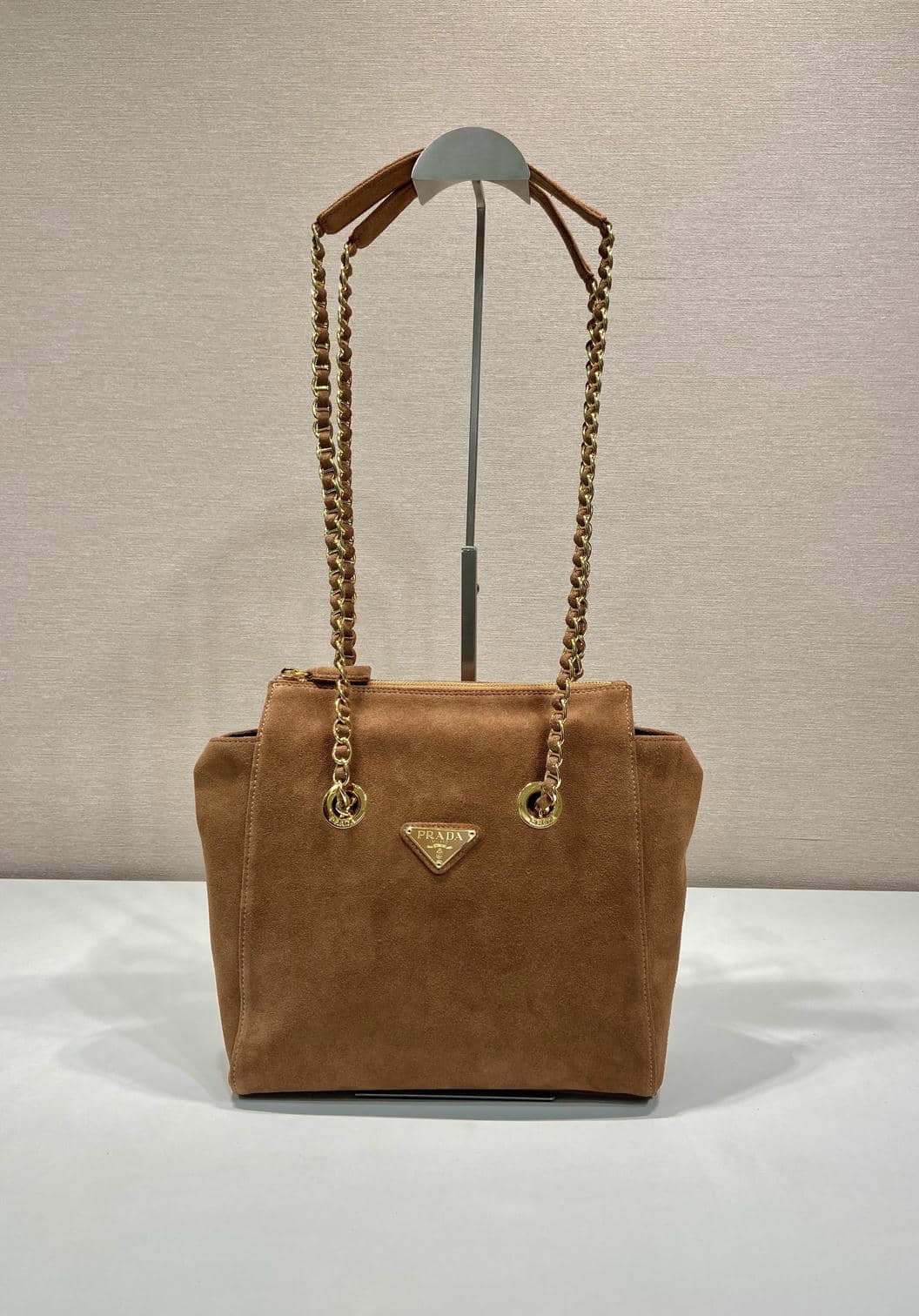 004Series-Suede